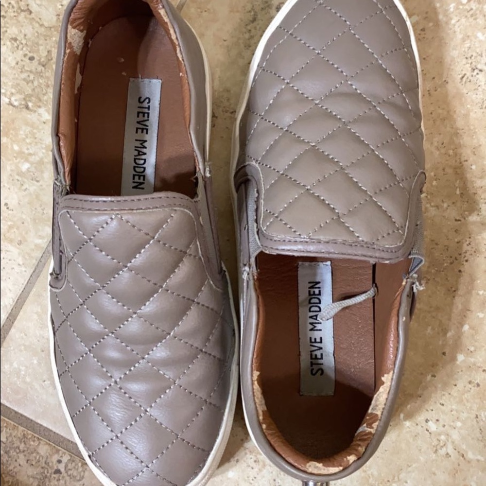 tan steve madden slides size 6